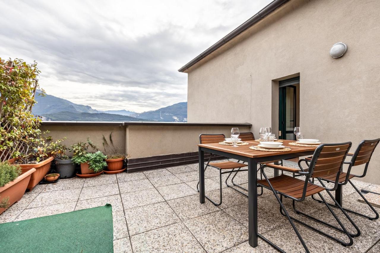 La Terrazza Di Vincent Sul Garda Lejlighed Riva del Garda Eksteriør billede